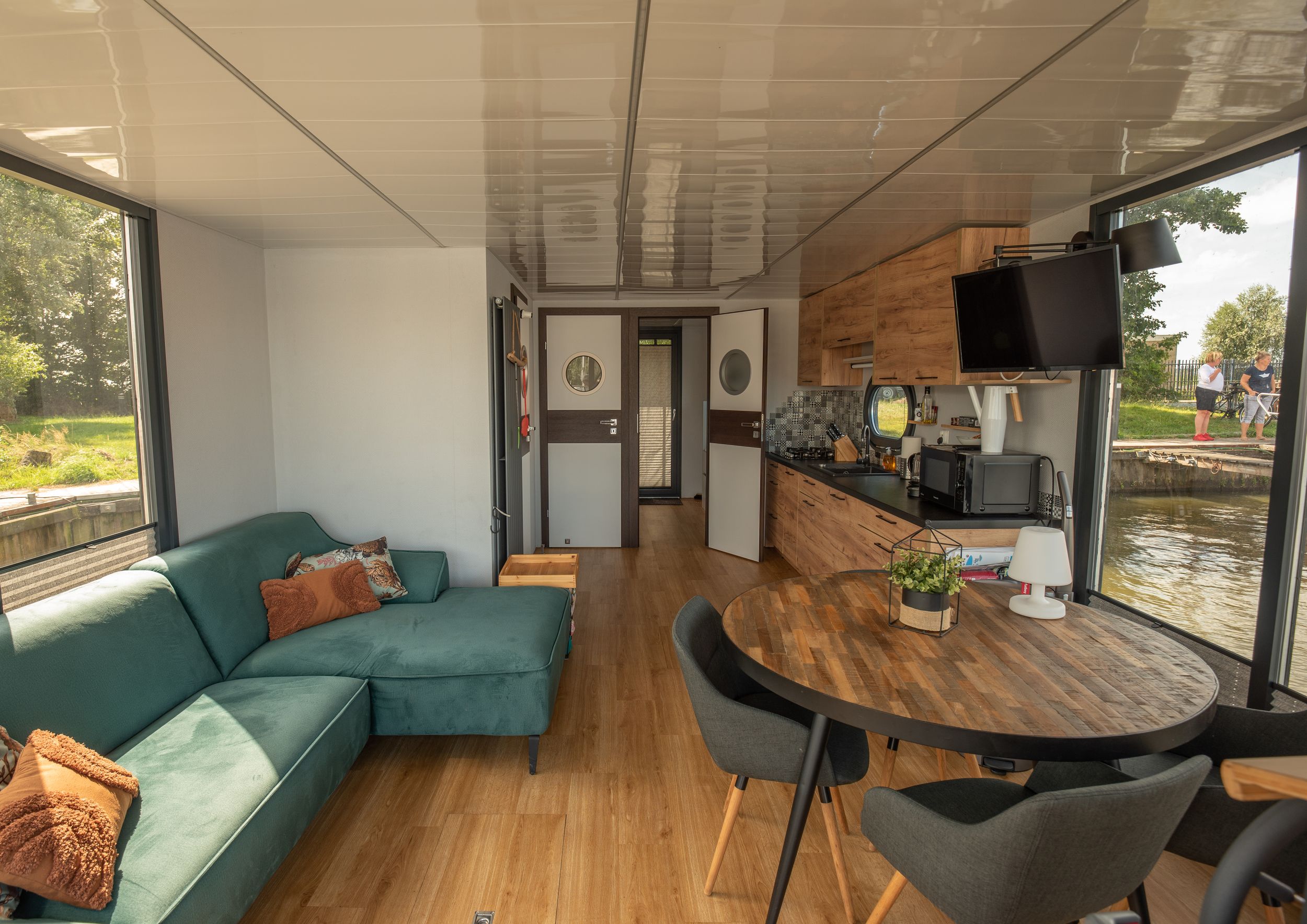 Campi 400 Warns 2019 – Houseboat met ligplaats en steiger - Foto 7