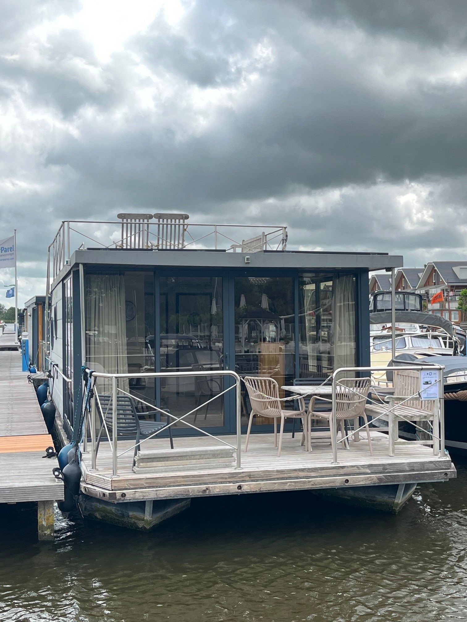 Campi 400 2021 – stalen woonboot met verhuurmogelijkheid - Foto 4