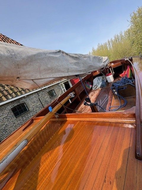 16m² zeilboot 1966 – Klassiek hout met trailer en motor - Foto 11
