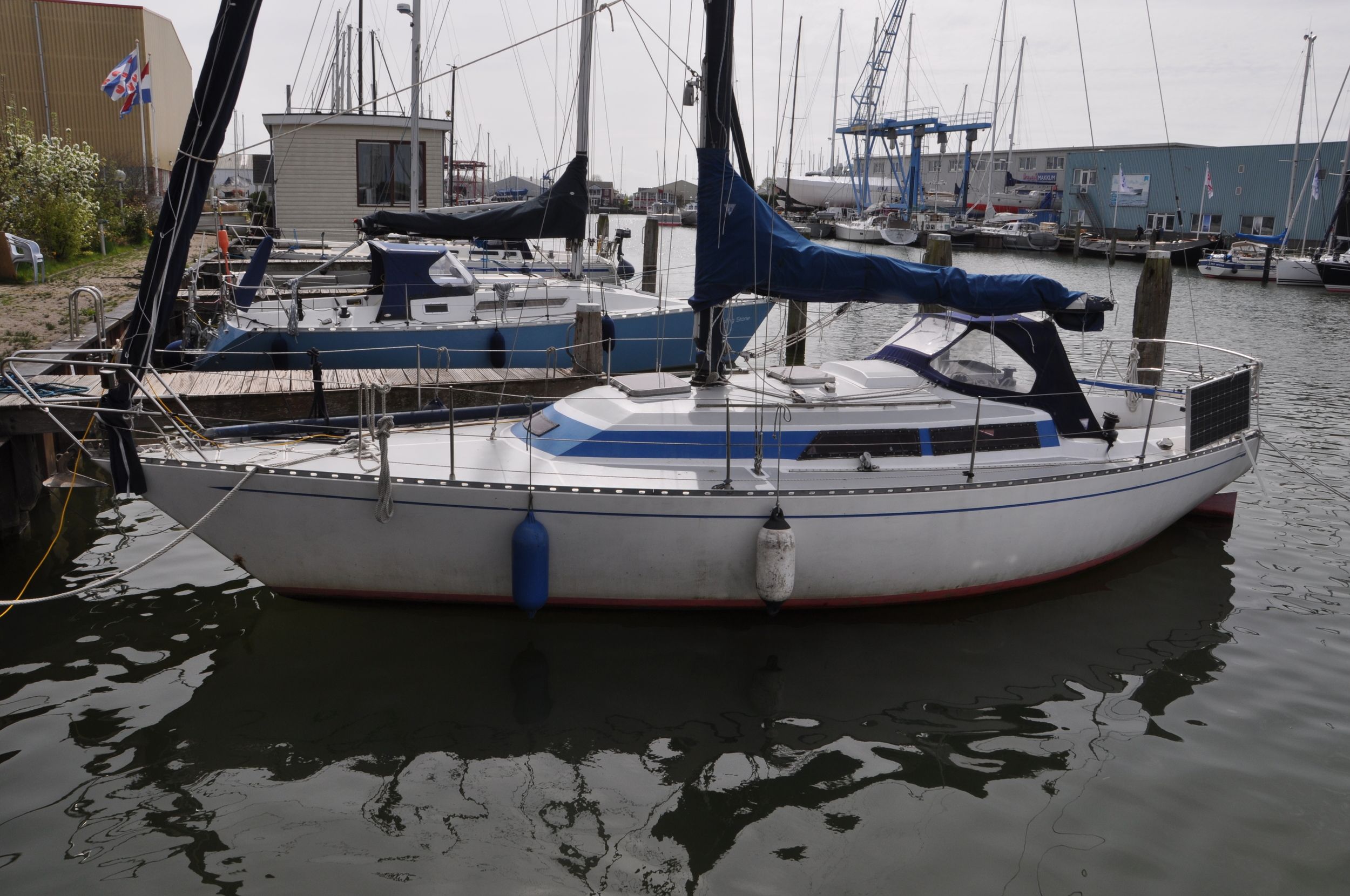 Standfast 33 1978 – Zeewaardige Polyester Zeilboot uit Breskens