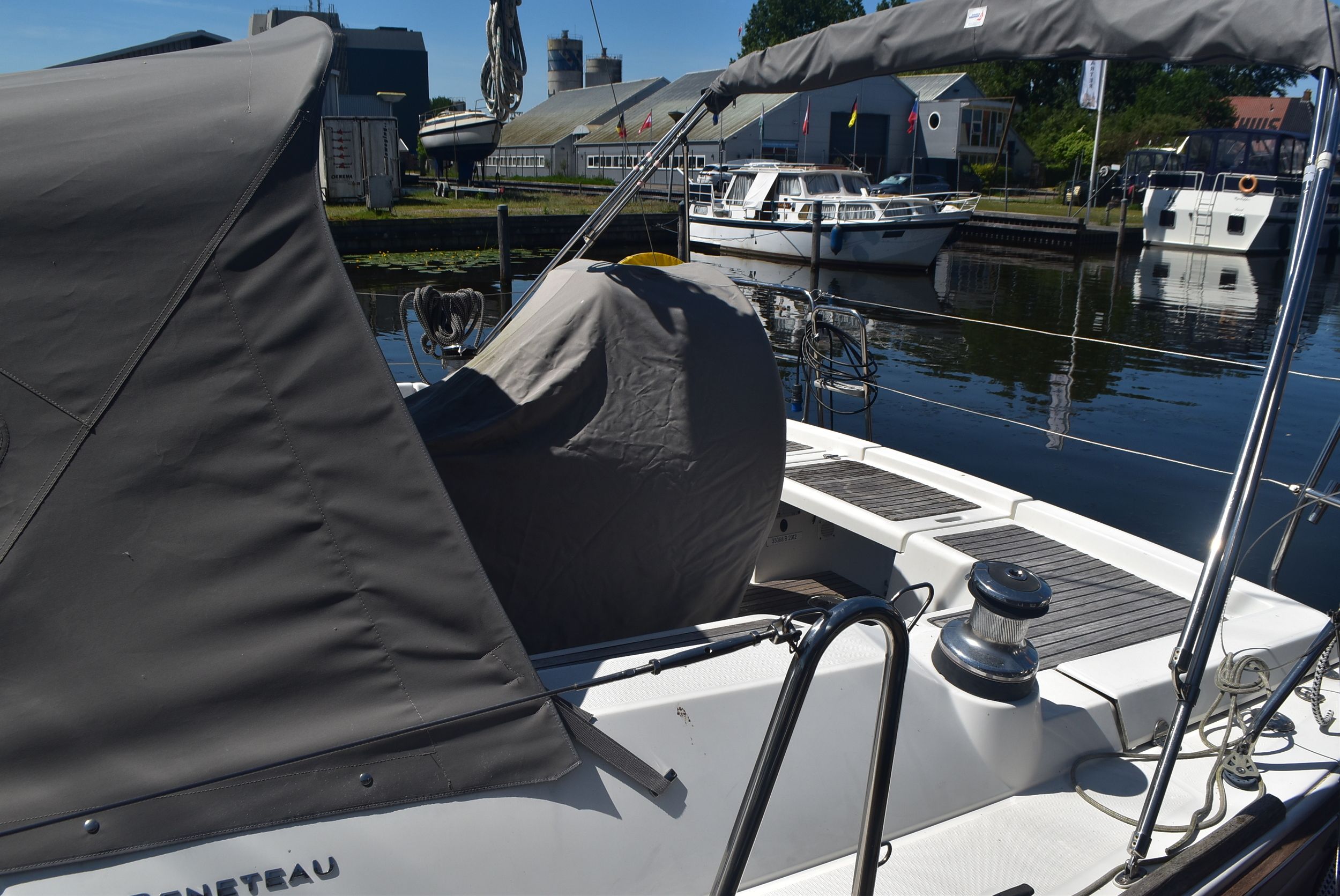 Beneteau Oceanis 37 - Foto 14