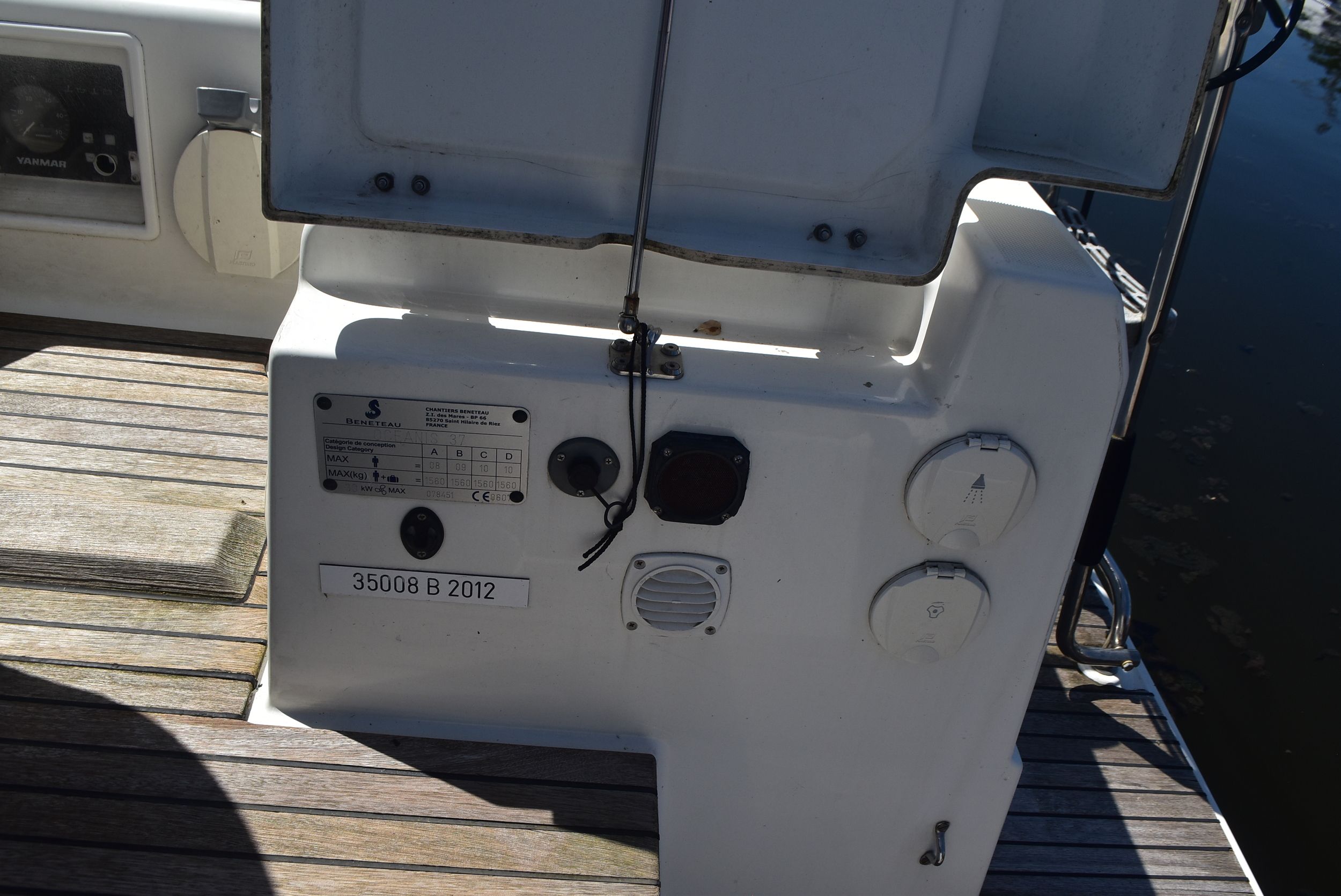 Beneteau Oceanis 37 - Foto 18