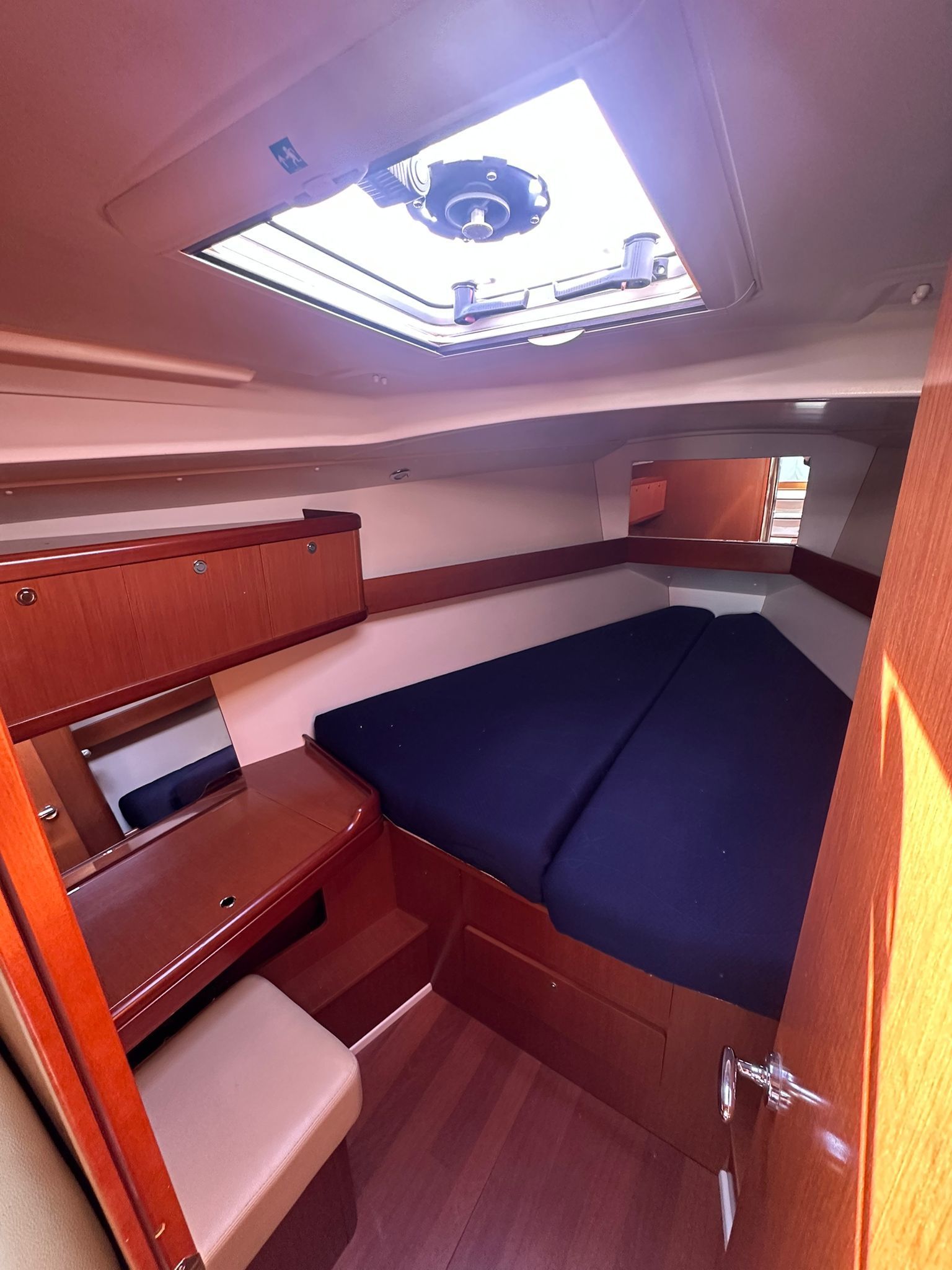 Beneteau Oceanis 37 - Foto 8