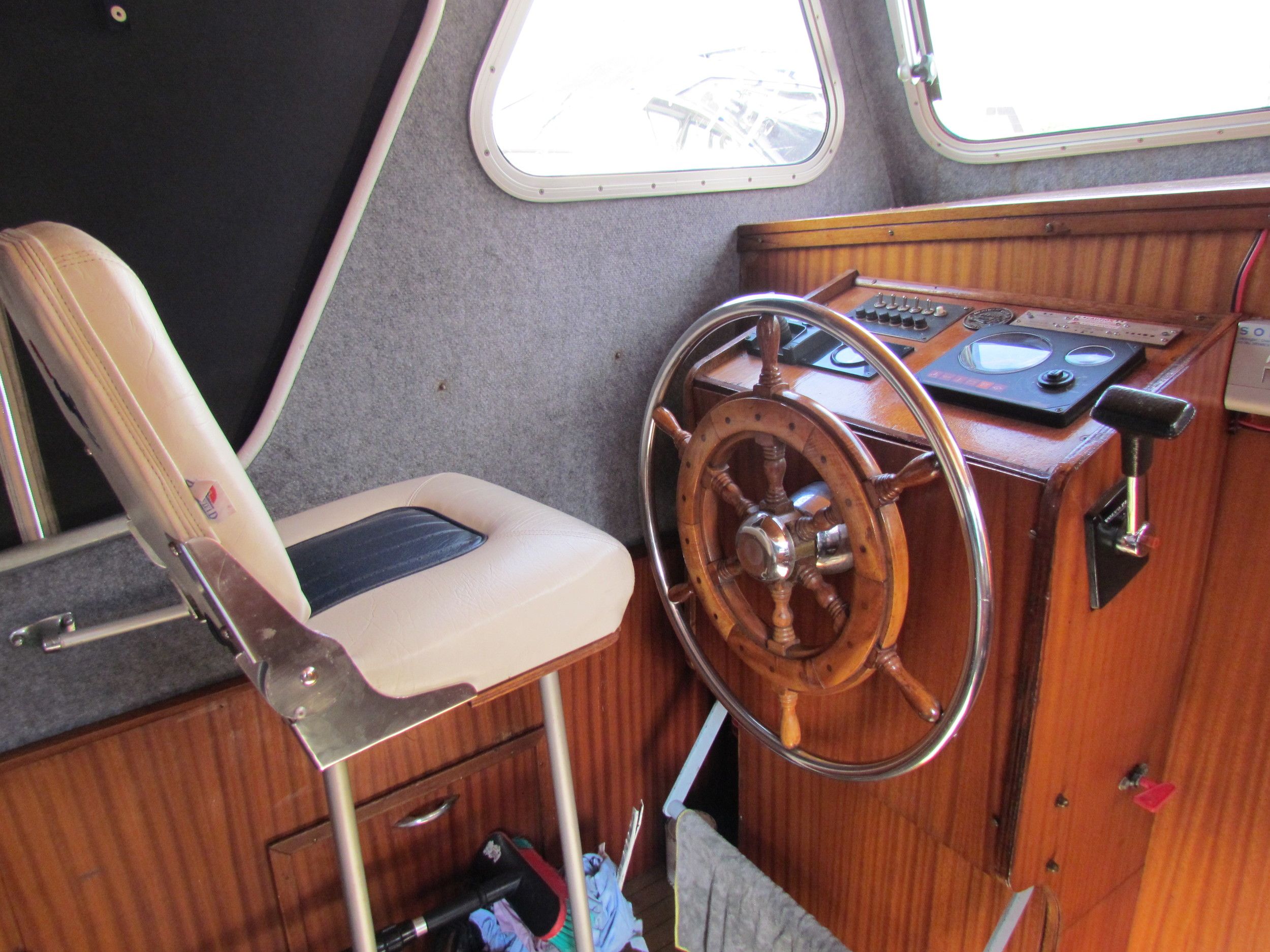 Babilja 1035 (1980) – stalen motorboot met weinig draaiuren - Foto 13