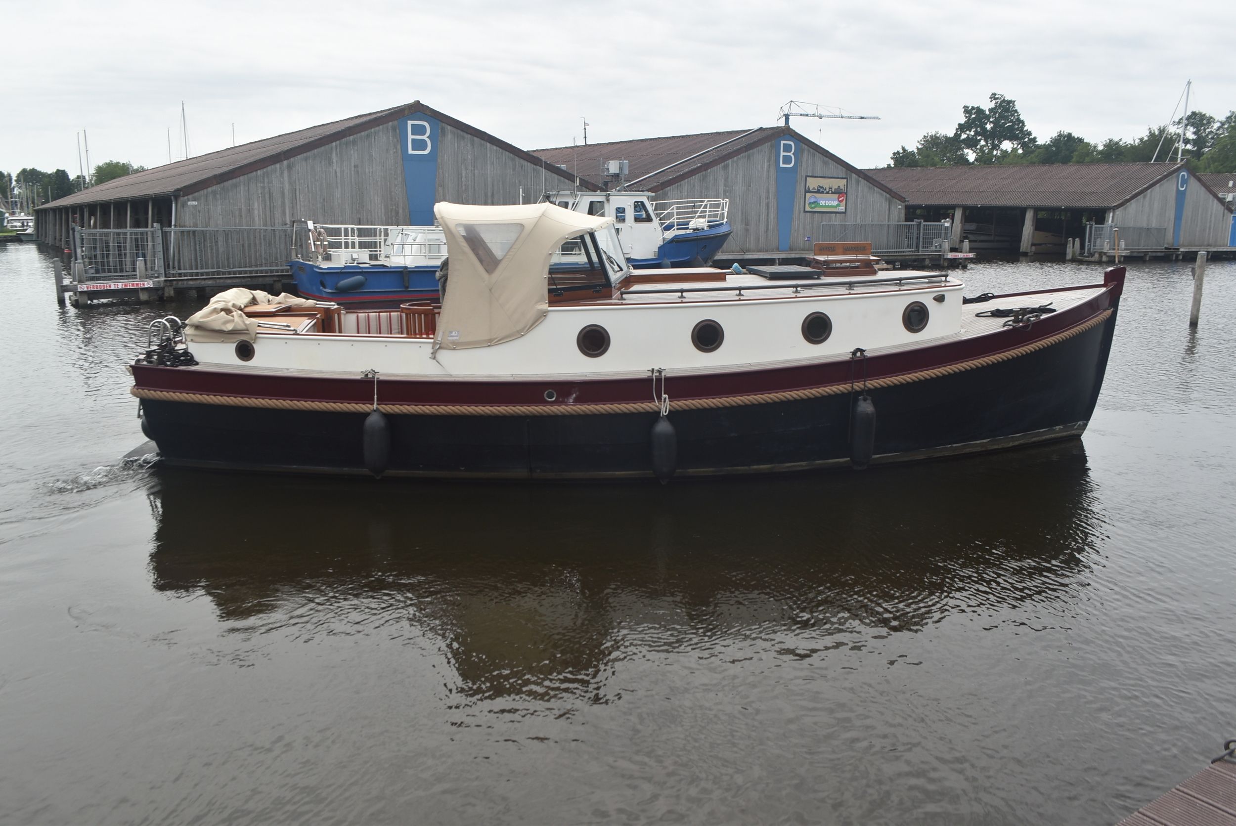 Eurosloep 980 2008 – Stalen tender met teakdek