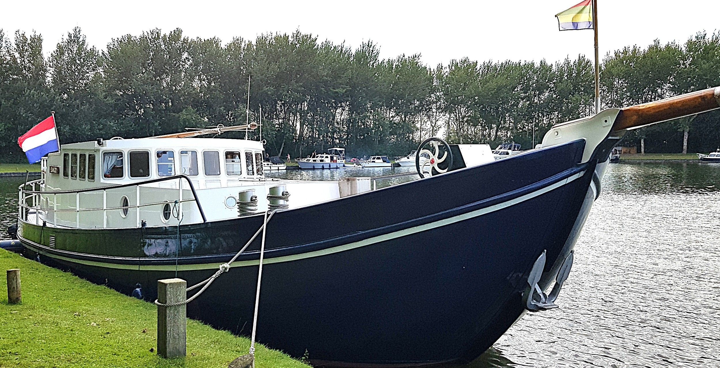 Botter 1935 – woonschip met recente refit - Foto 1