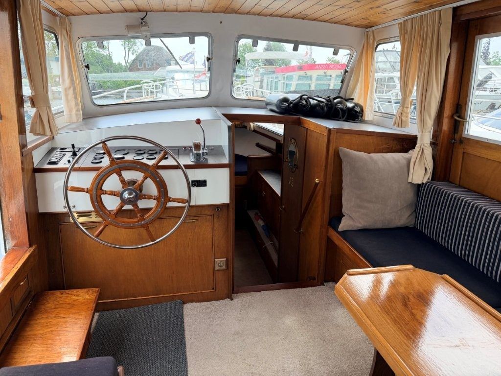 Boorncruiser 1100 AK 1980 – Stalen reismotor met vijf hutten - Foto 12