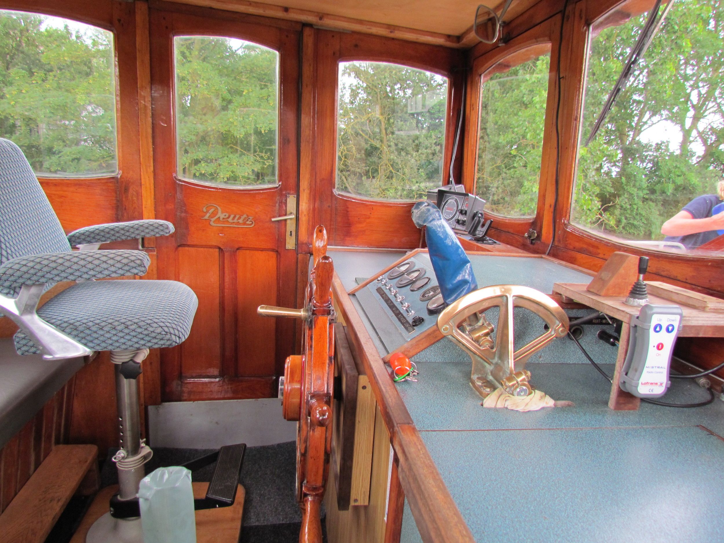 Hamburger Schuit 1956 – Varend woonschip met karakter - Foto 12