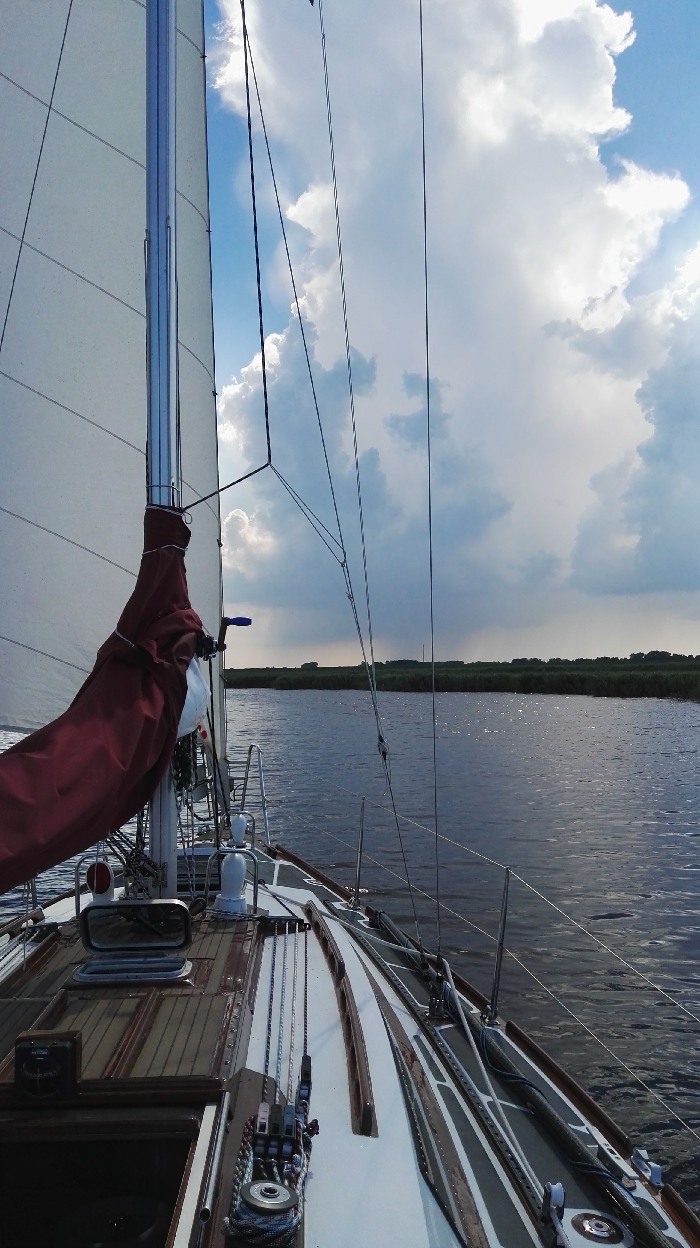 Waarschip 900+ 1986 – Houten zeiljacht met volledige stahoogte - Foto 14