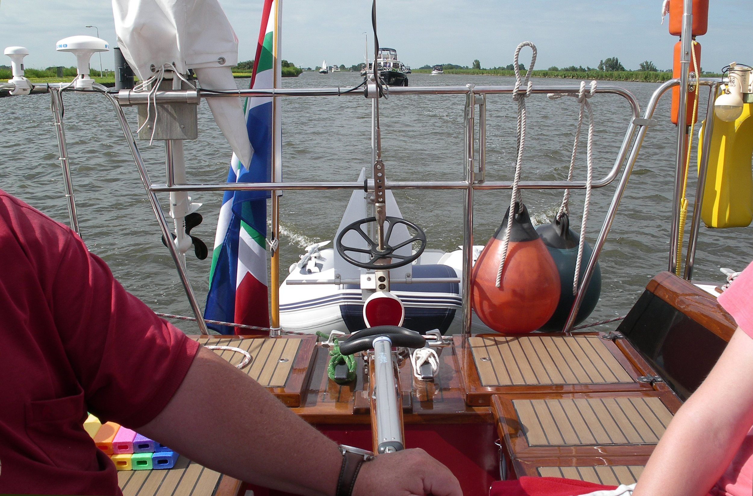 Waarschip 900+ 1986 – Houten zeiljacht met volledige stahoogte - Foto 17