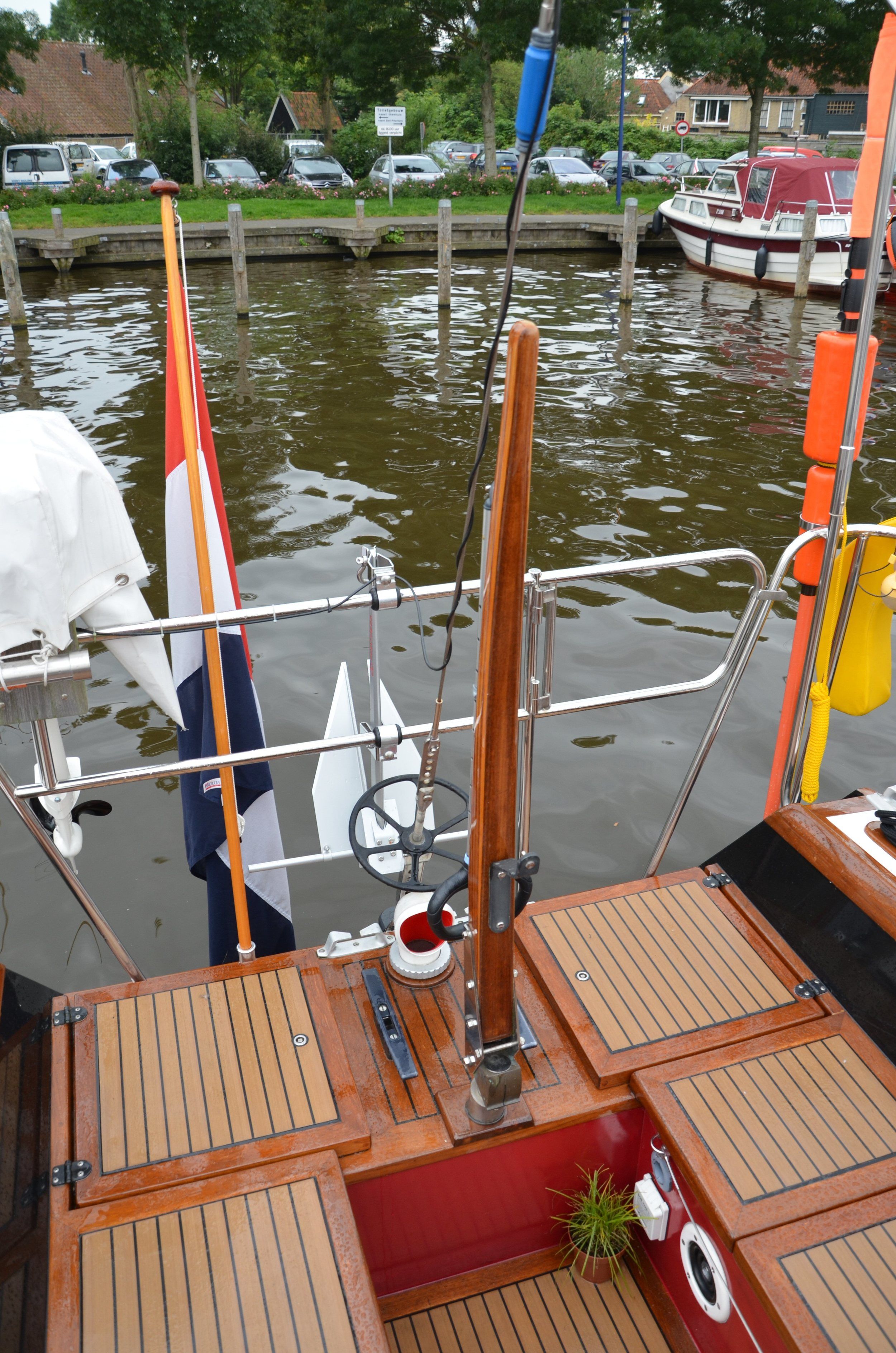 Waarschip 900+ 1986 – Houten zeiljacht met volledige stahoogte - Foto 18