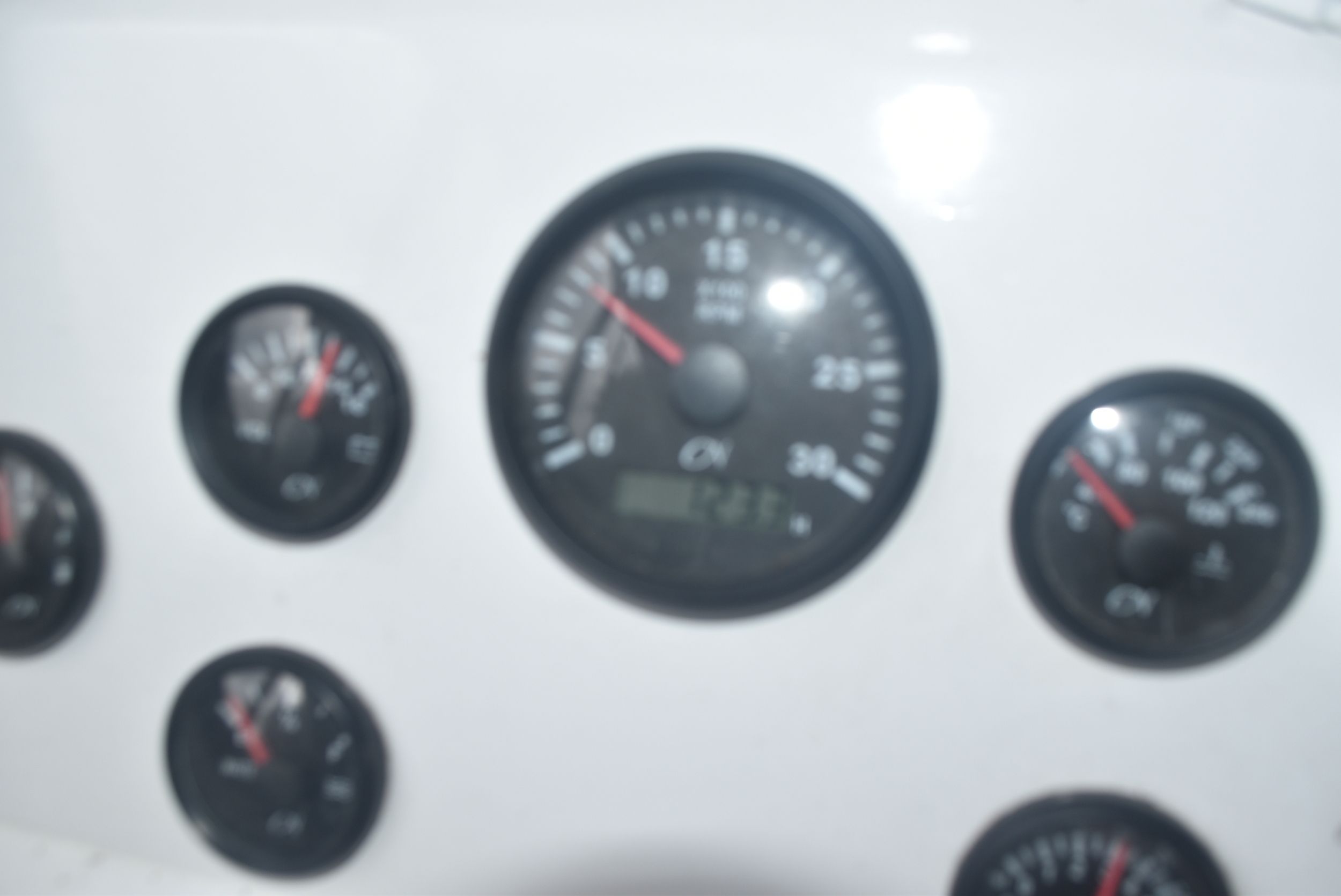 820C Steilsteven 2022 – Degelijk stalen motorboot - Foto 14