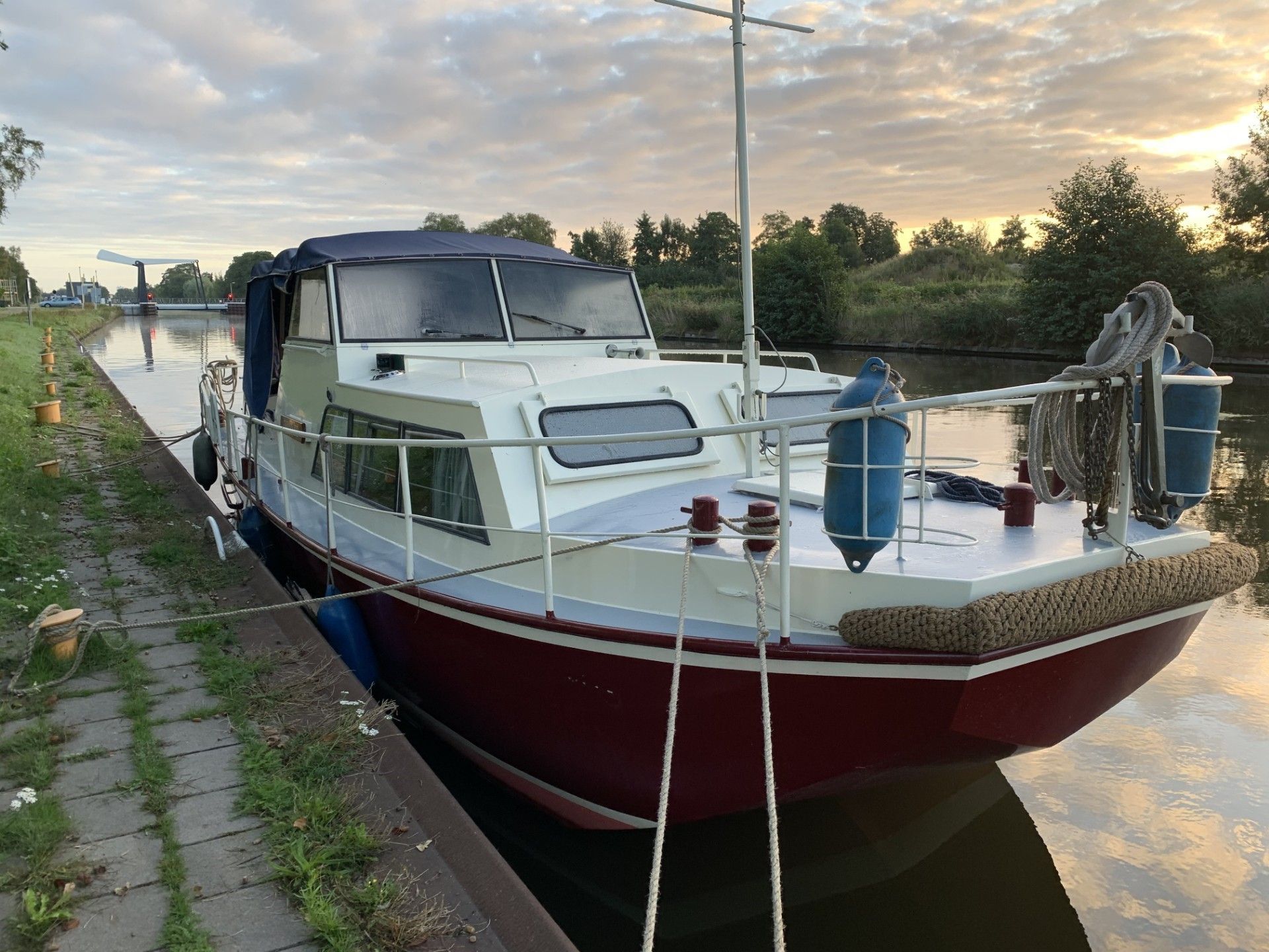 Doerak 850 AK – Klassieker met achterkajuit en topkuiptent