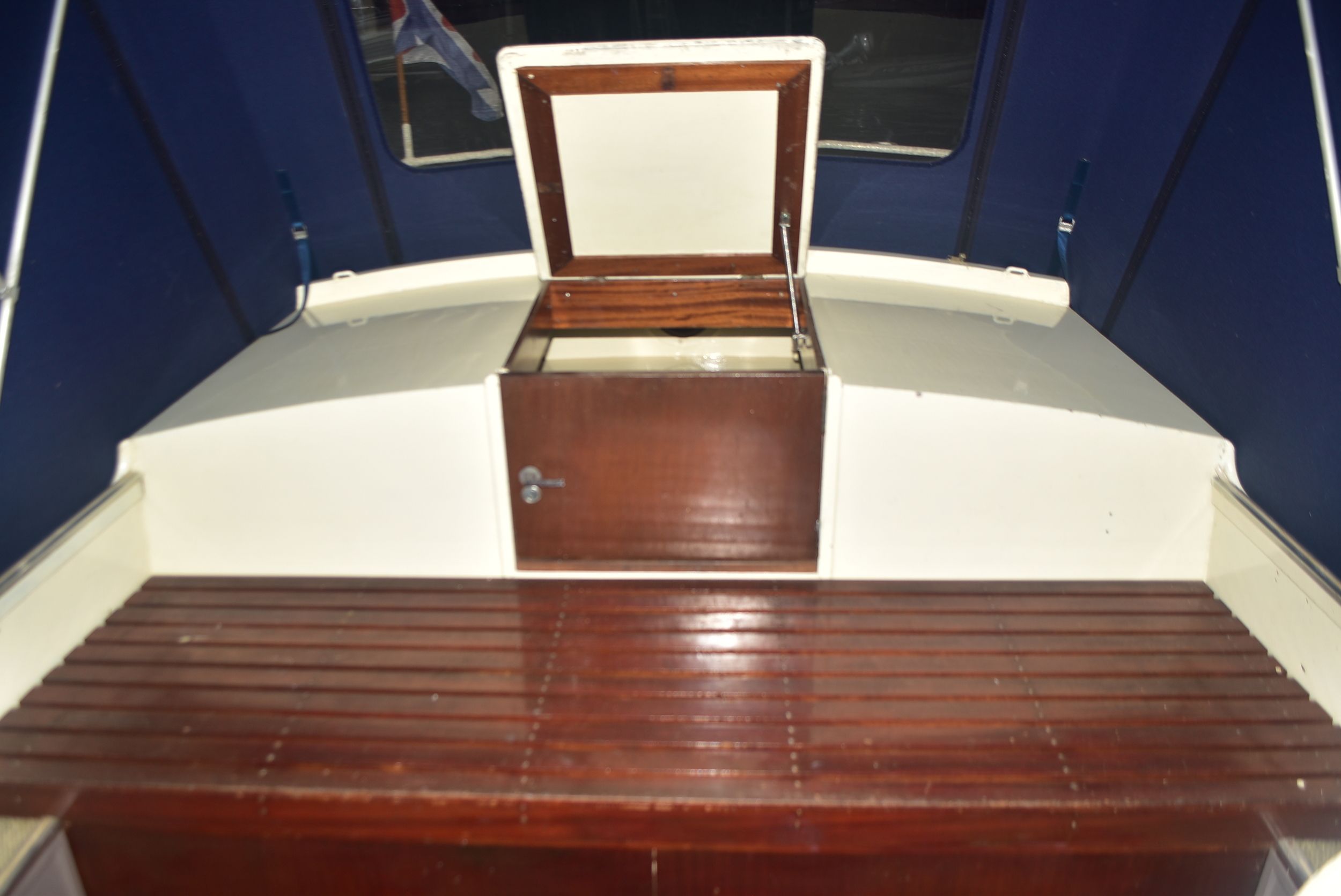 Doerak 850 AK – Klassieker met achterkajuit en topkuiptent - Foto 11