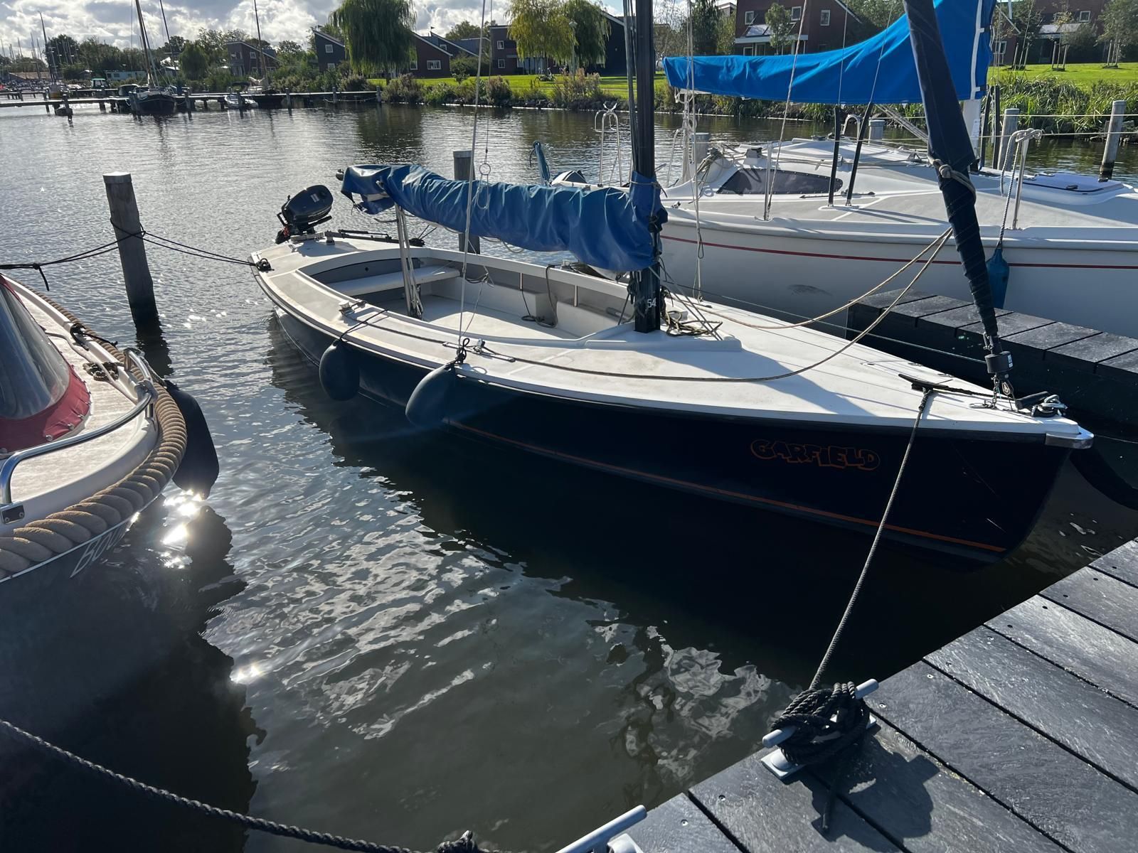 Geuzenvalk 670 (2005) – open zeilboot met nieuwe motor