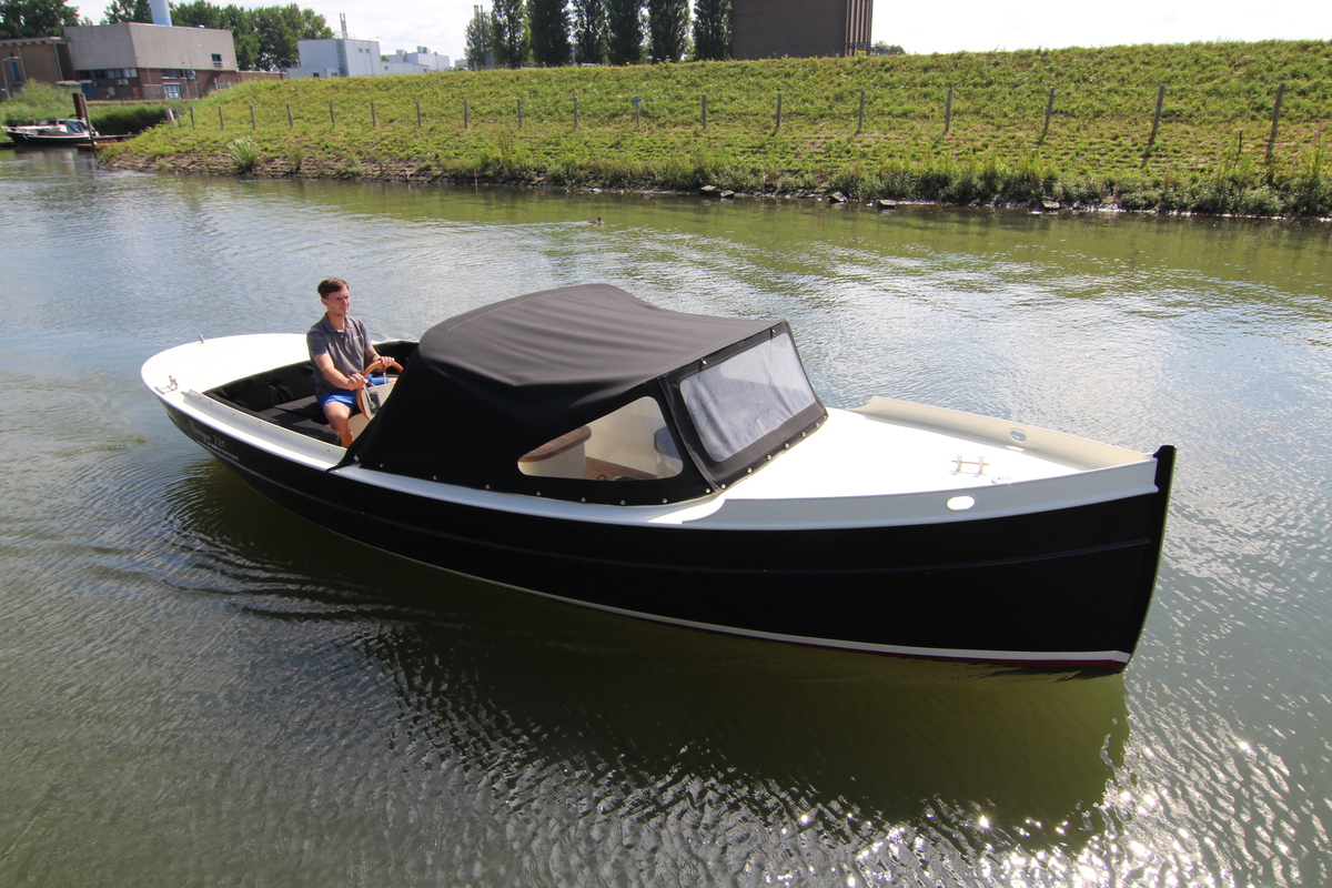 Steilsteven Sloep Unique 720 - Foto 1