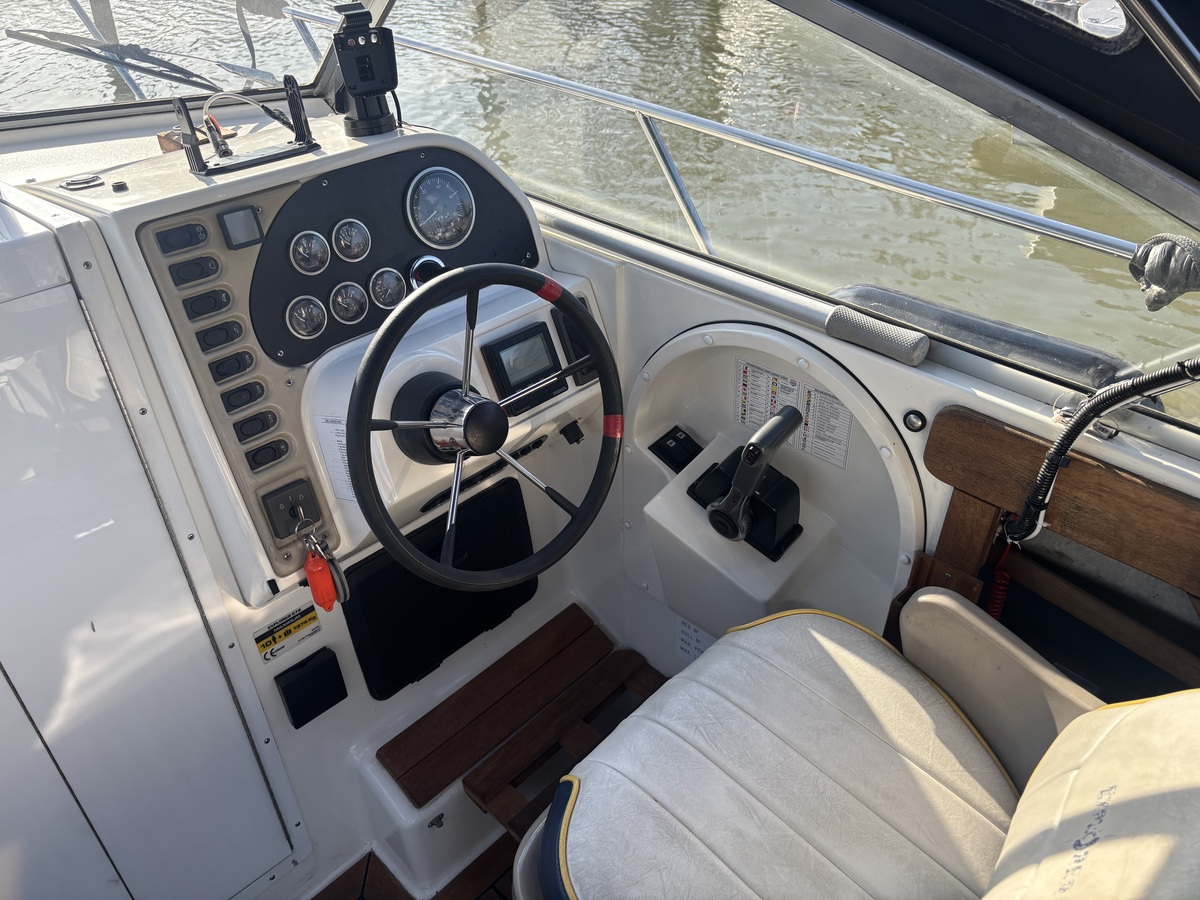Campion 672 Explorer 1998 – Dieselkruiser met boegschroef - Foto 8