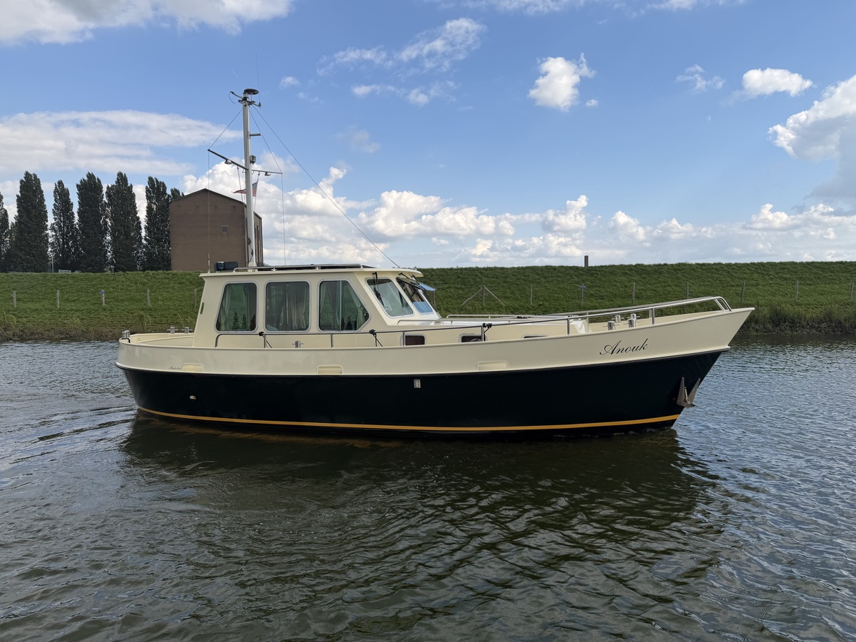 Alm Kotter 10.80 OK 2002 – stalen kajuitboot