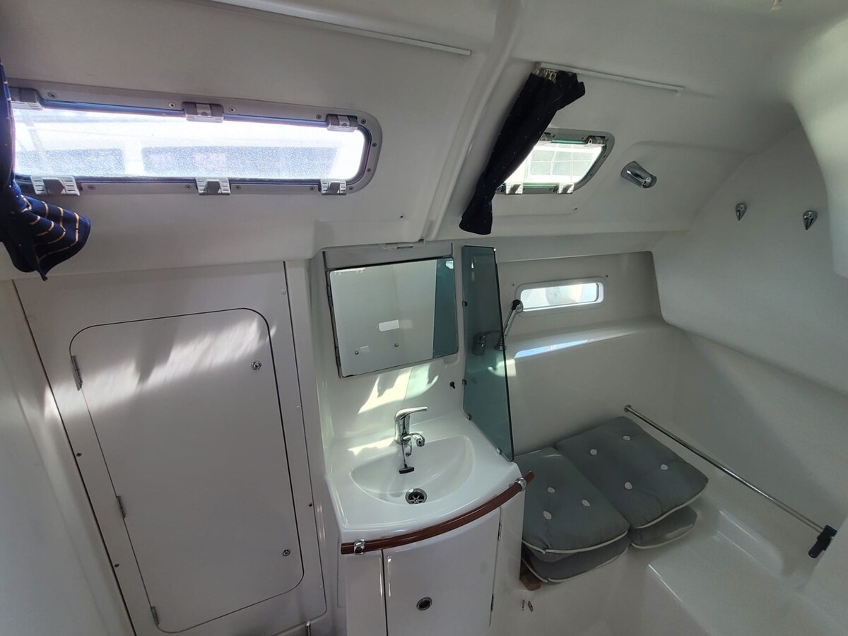 Beneteau Oceanis 373 - Foto 13