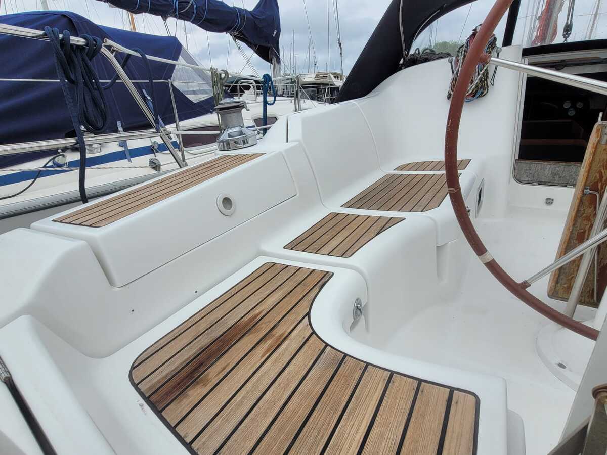 Beneteau Oceanis 373 - Foto 18