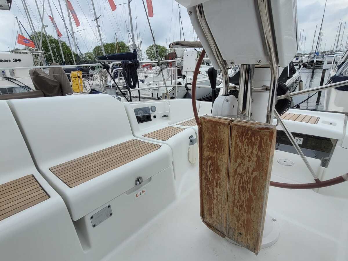 Beneteau Oceanis 373 - Foto 19
