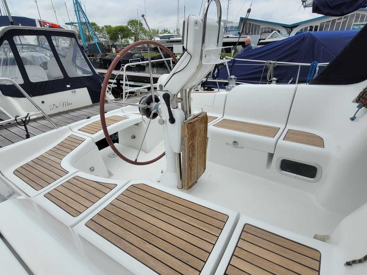 Beneteau Oceanis 373 - Foto 23