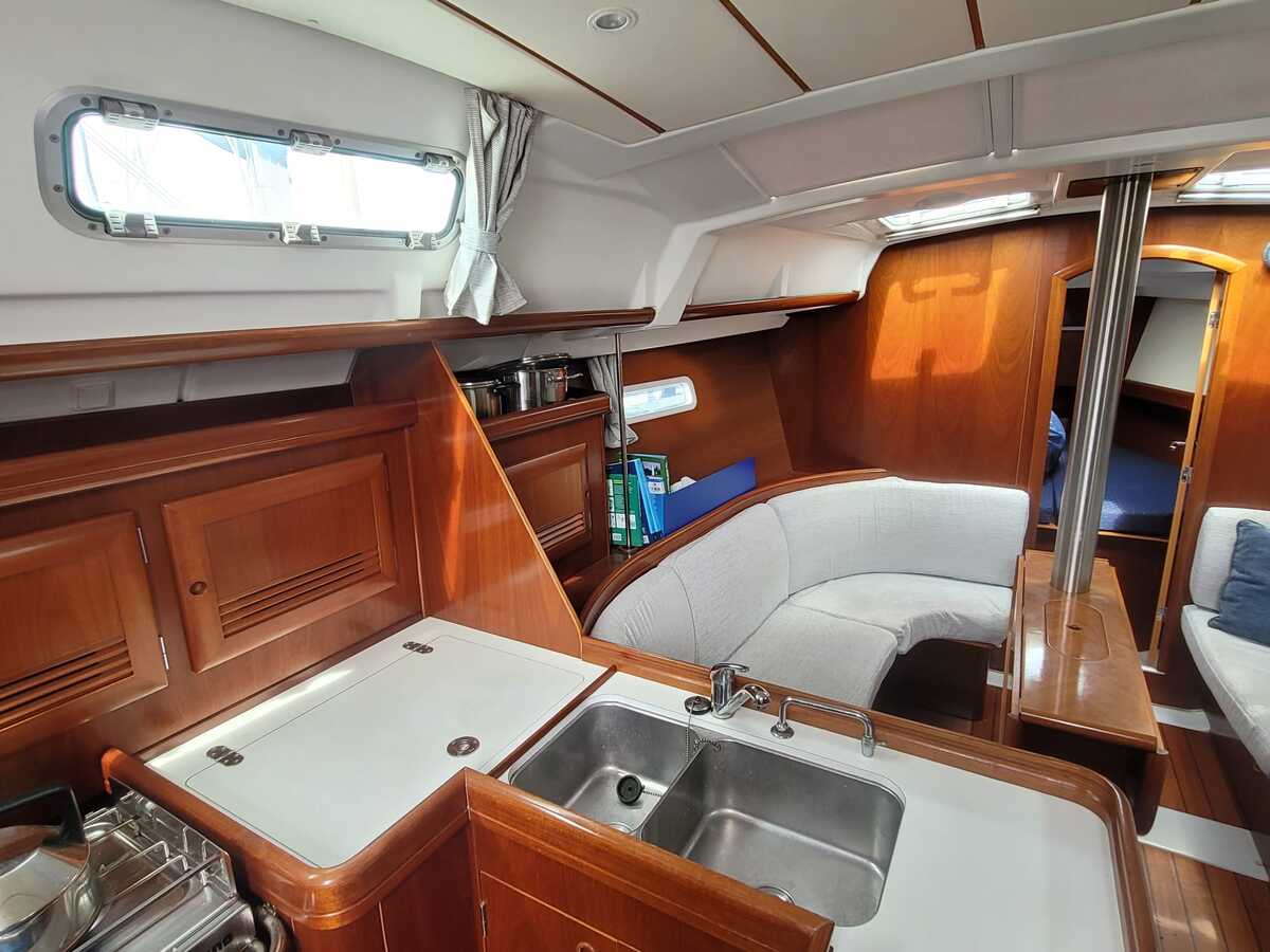 Beneteau Oceanis 373 - Foto 5