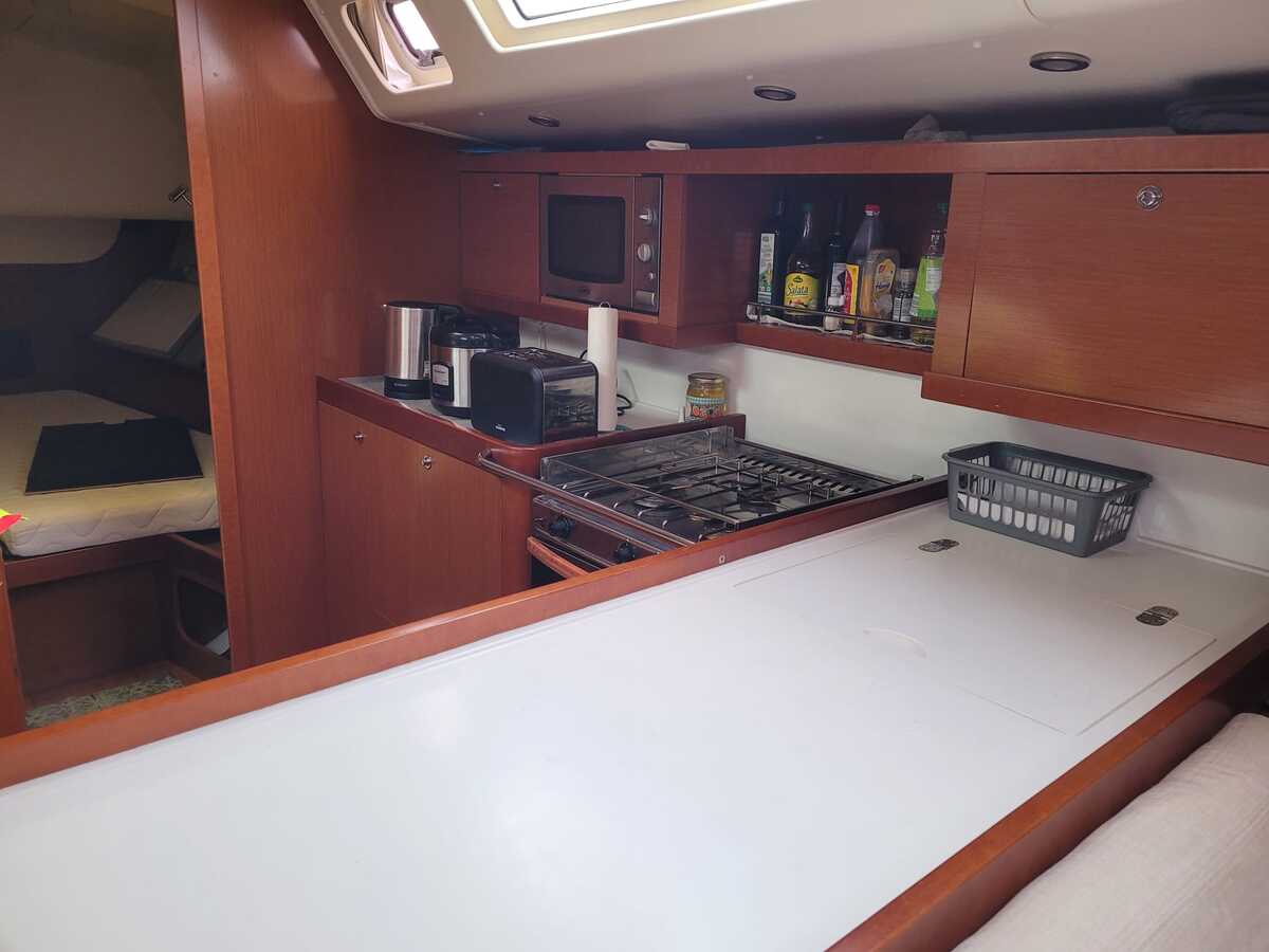 Beneteau Oceanis 54 2011 – Bluewater cruiser met 3 hutten - Foto 12