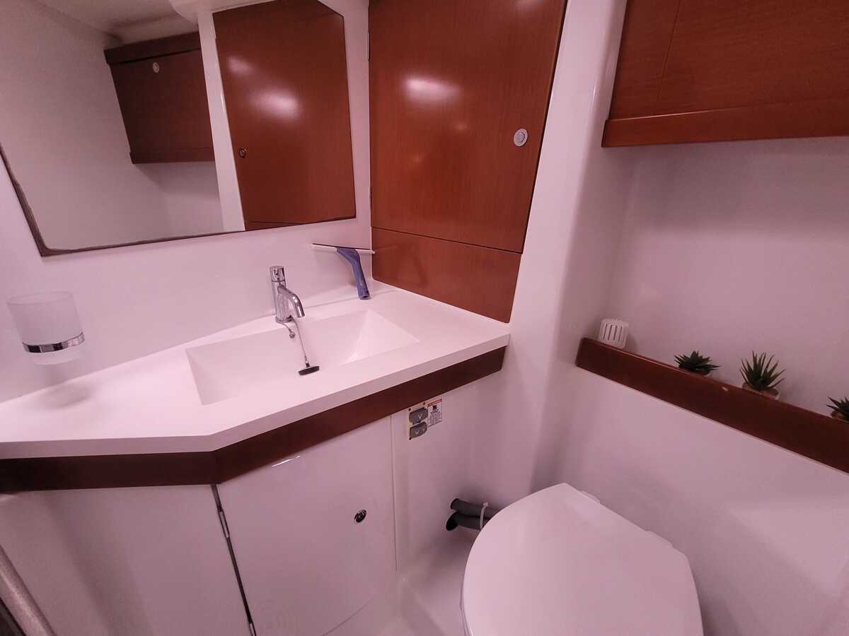 Beneteau Oceanis 54 2011 – Bluewater cruiser met 3 hutten - Foto 17