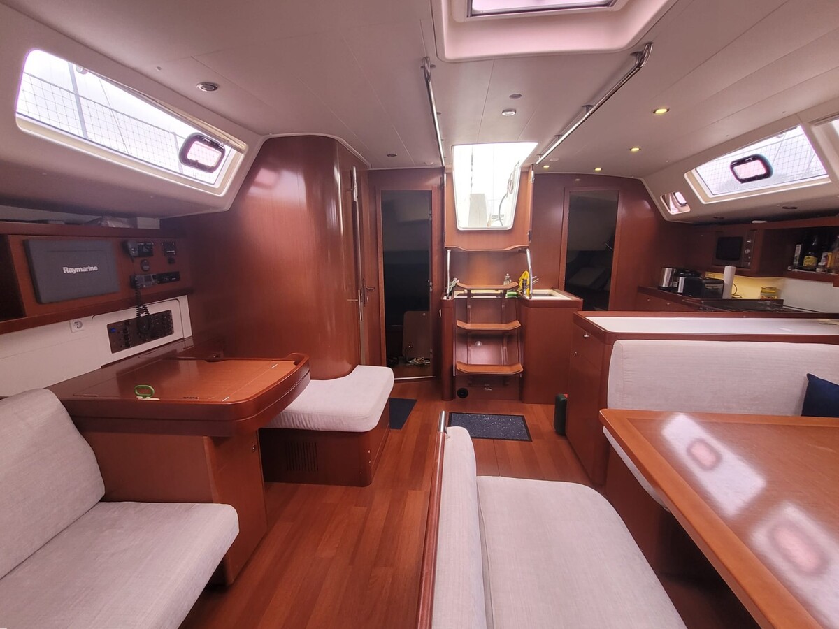 Beneteau Oceanis 54 2011 – Bluewater cruiser met 3 hutten - Foto 3