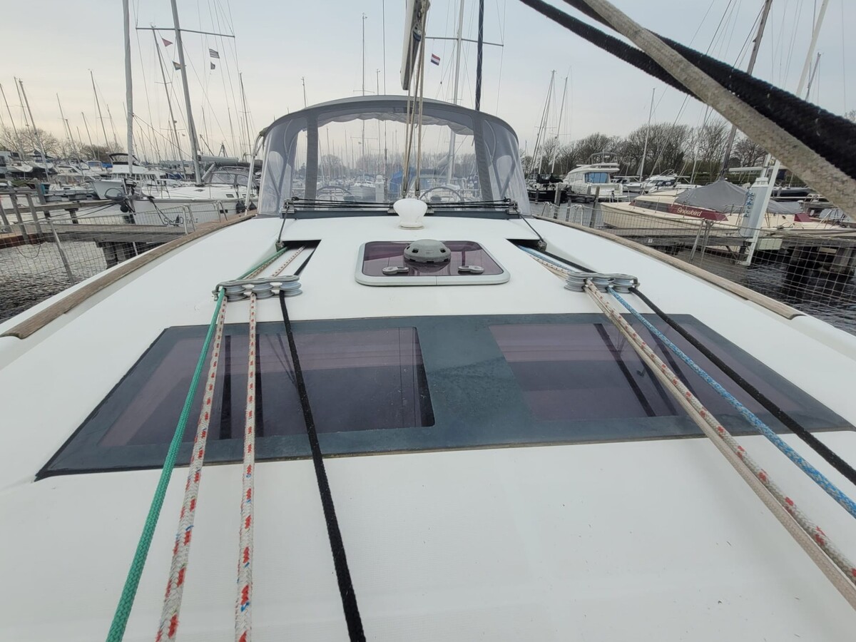 Beneteau Oceanis 54 2011 – Bluewater cruiser met 3 hutten - Foto 22