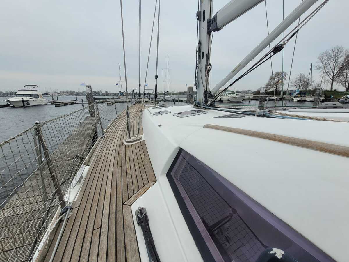 Beneteau Oceanis 54 2011 – Bluewater cruiser met 3 hutten - Foto 29