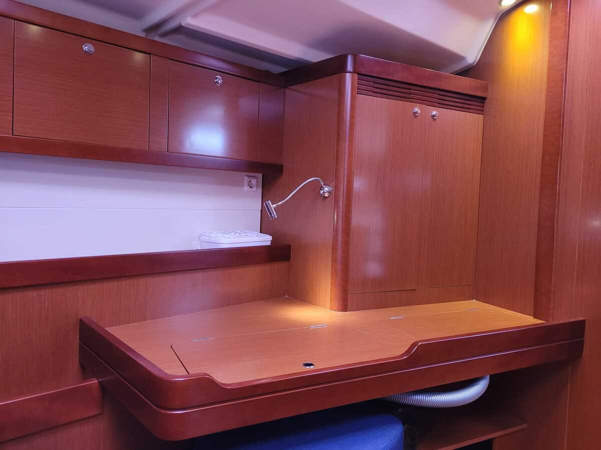 Beneteau Oceanis 54 2011 – Bluewater cruiser met 3 hutten - Foto 6