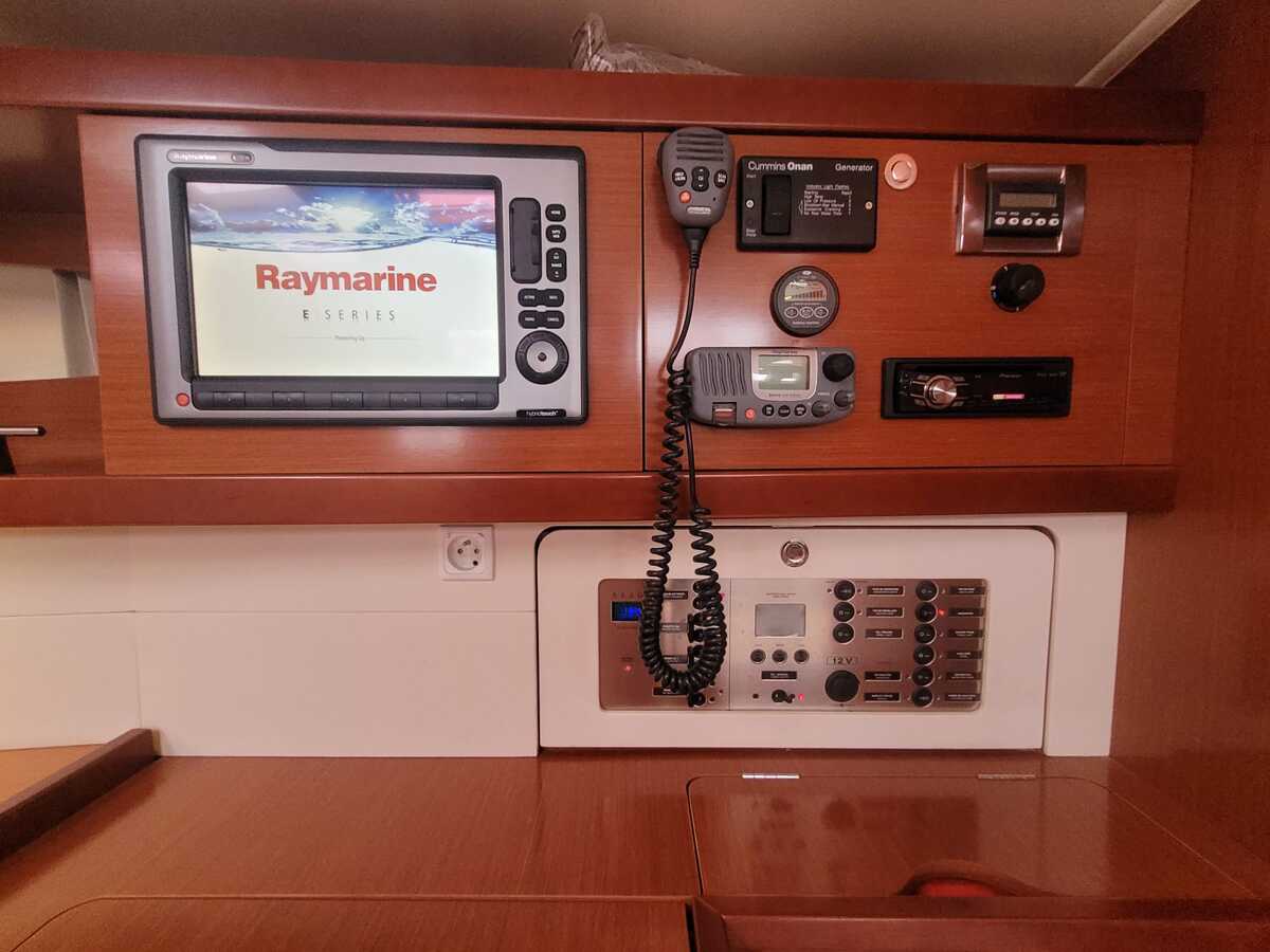 Beneteau Oceanis 54 2011 – Bluewater cruiser met 3 hutten - Foto 7