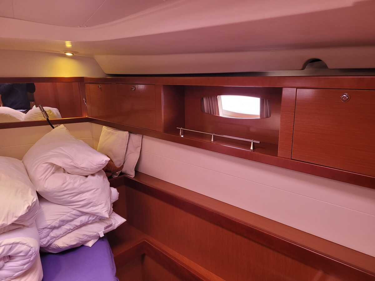 Beneteau Oceanis 54 2011 – Bluewater cruiser met 3 hutten - Foto 8