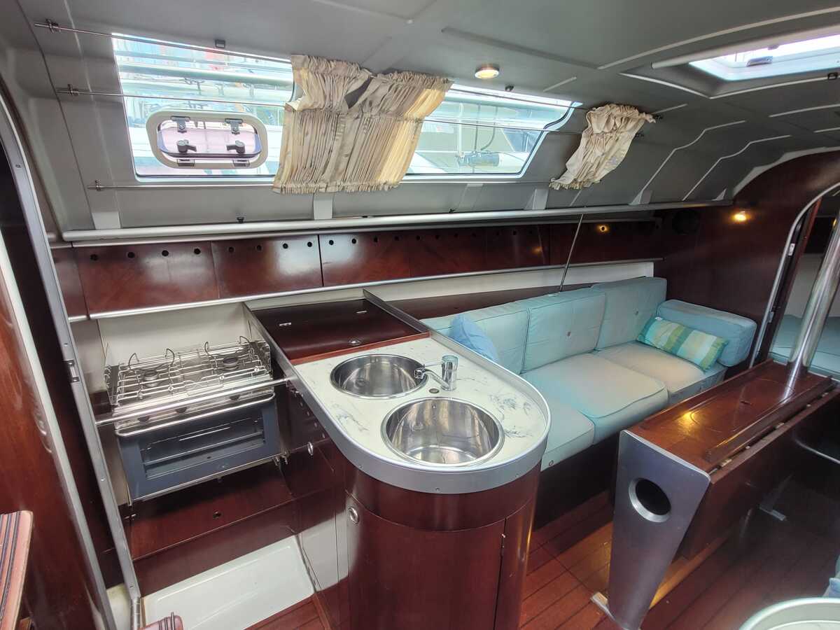 Beneteau First 32S5 1992 – Starck-design & sportief karakter - Foto 3