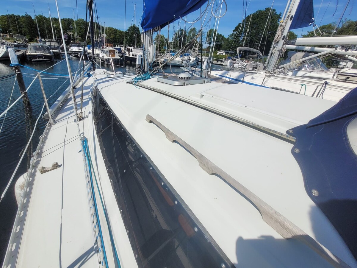 Feeling 346 1991 – Sloop met vleugelkiel en recente Volvo - Foto 22