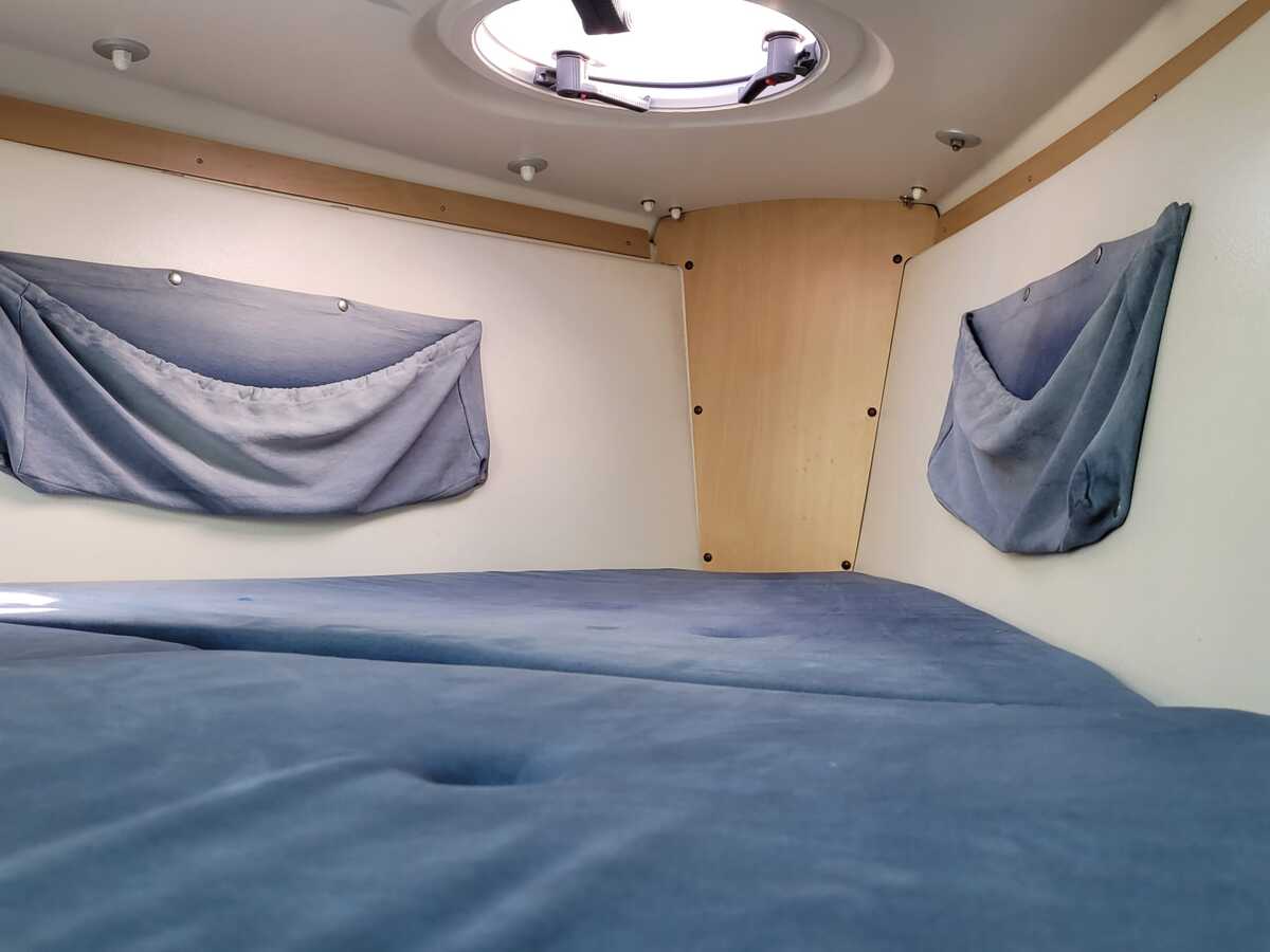 Etap 21i 2000 – Onzinkbaar compactzeilschip voor ondiepe wateren - Foto 10