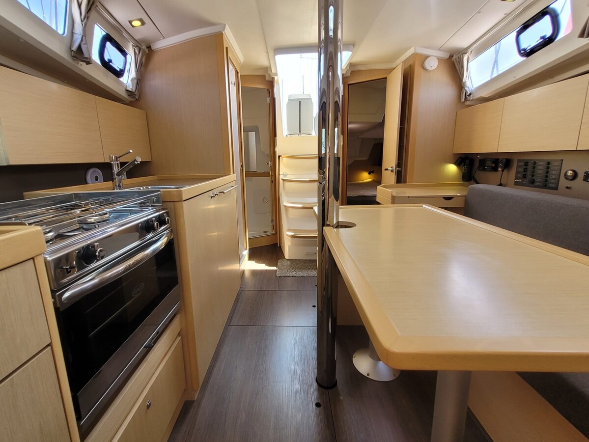 Beneteau Oceanis 35 2015 – Compact toerjacht met oceaancategorie - Foto 5