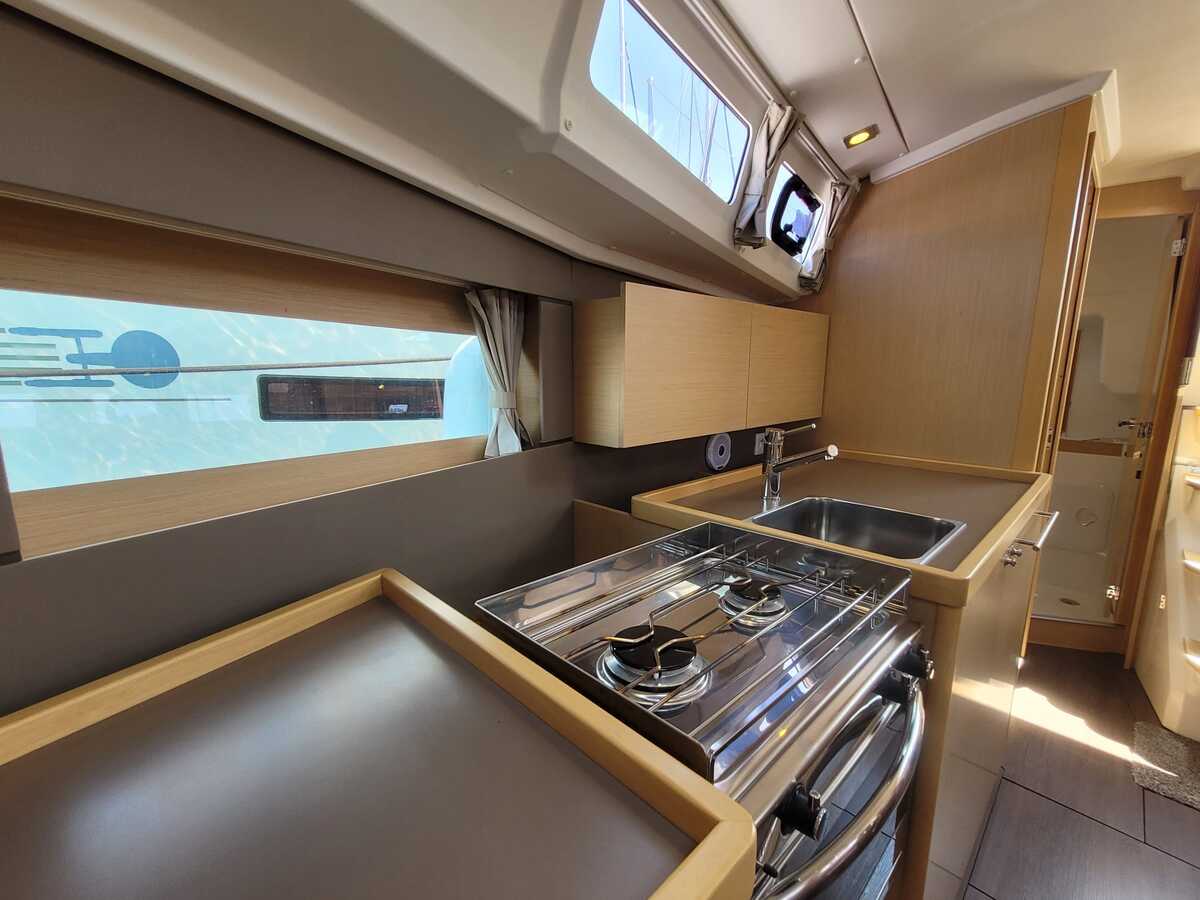 Beneteau Oceanis 35 2015 – Compact toerjacht met oceaancategorie - Foto 6