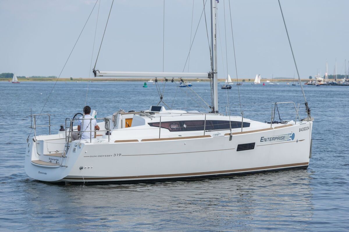 Jeanneau Sun Odyssey 319 2018 – Slechts 159 motoruren