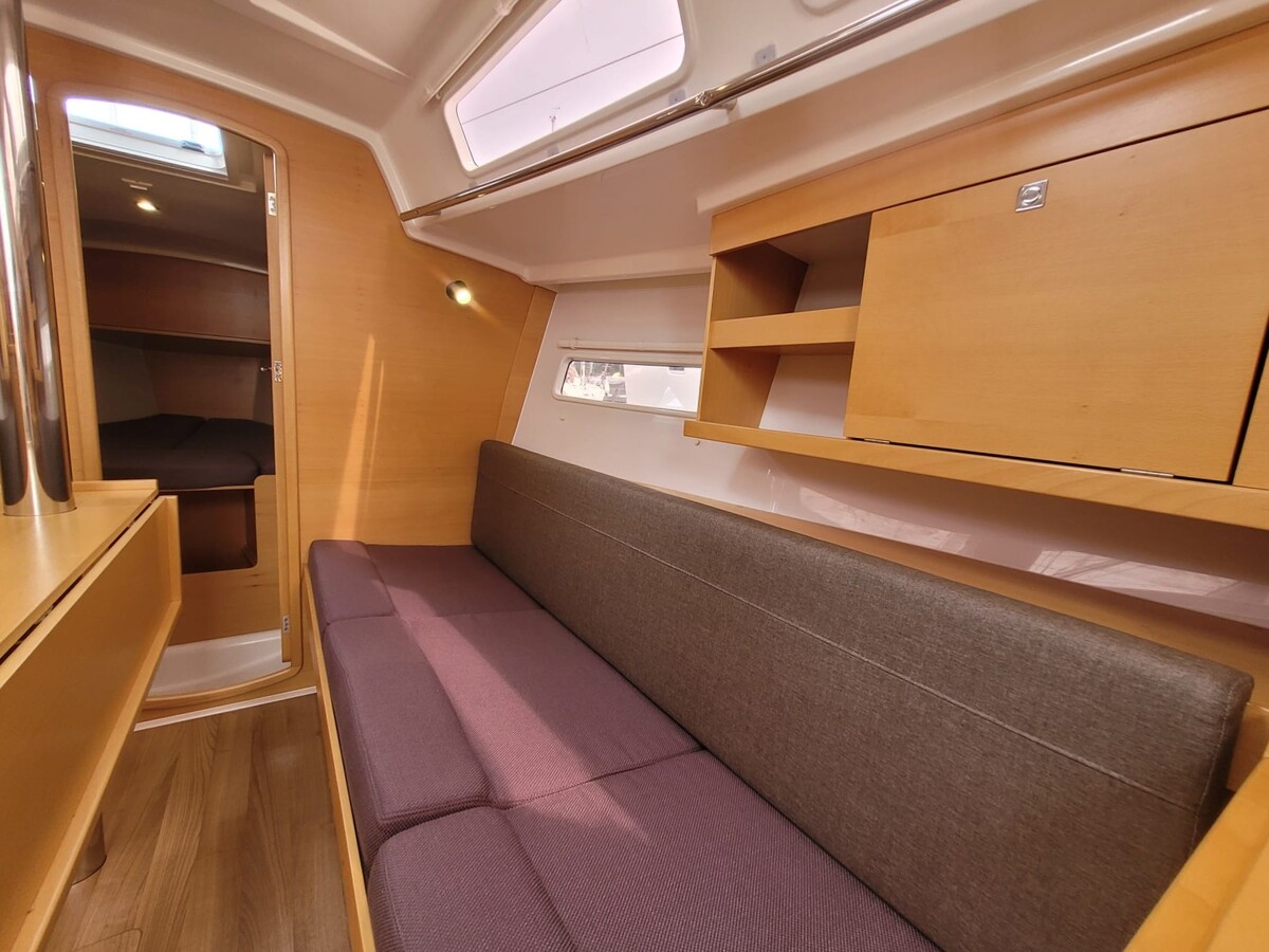 Jeanneau Sun Odyssey 319 2018 – Slechts 159 motoruren - Foto 14