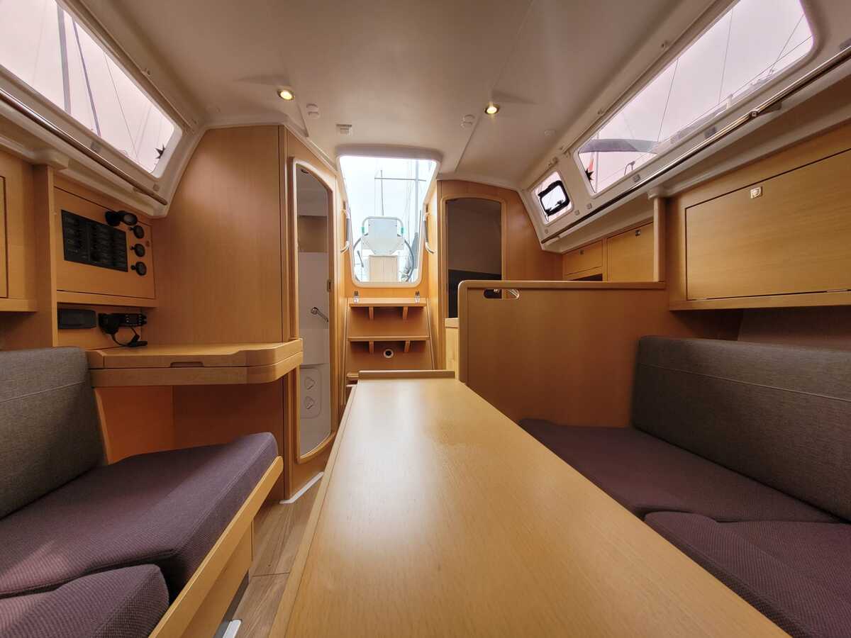 Jeanneau Sun Odyssey 319 2018 – Slechts 159 motoruren - Foto 3