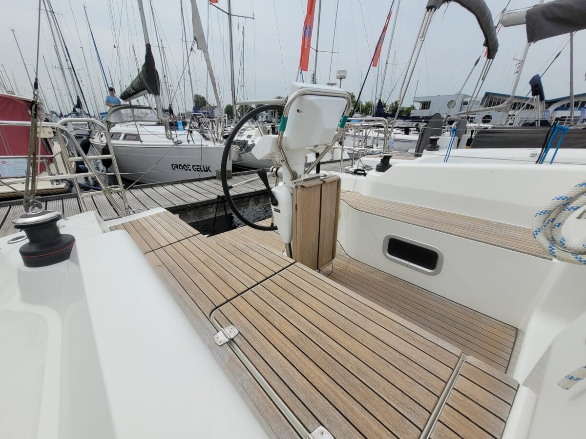 Jeanneau Sun Odyssey 319 2018 – Slechts 159 motoruren - Foto 24