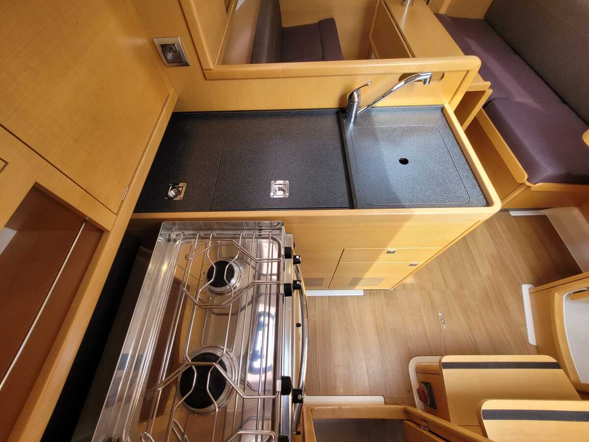 Jeanneau Sun Odyssey 319 2018 – Slechts 159 motoruren - Foto 6