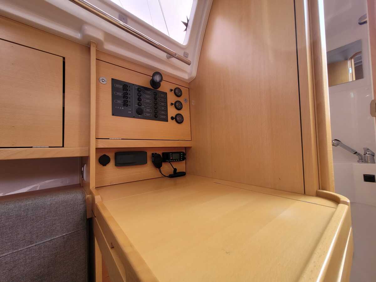 Jeanneau Sun Odyssey 319 2018 – Slechts 159 motoruren - Foto 10
