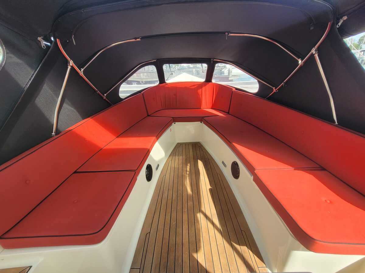 Interboat 22 2010 – Overnaadse sloep met boegschroef - Foto 9