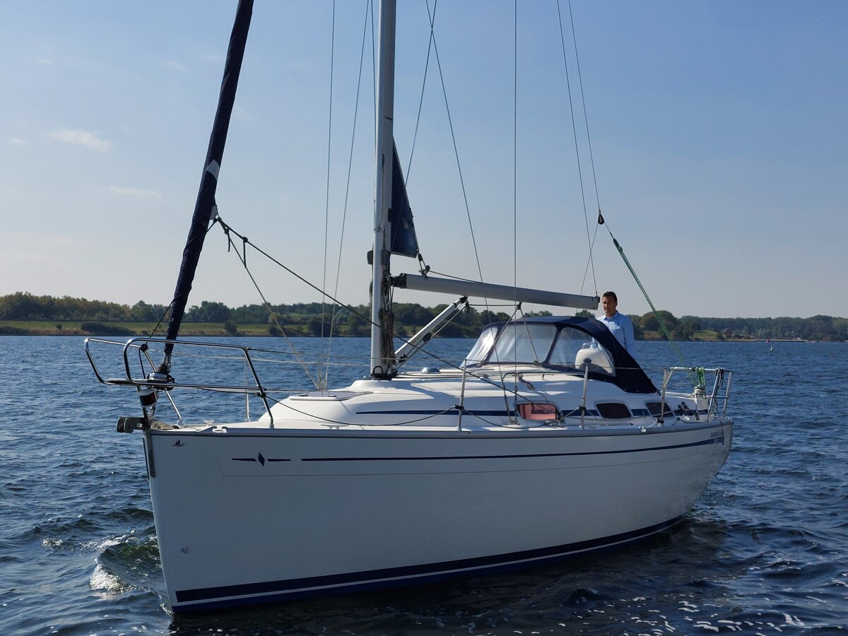 Bavaria 30 Cruiser 2006 – vaarklaar met complete inventaris