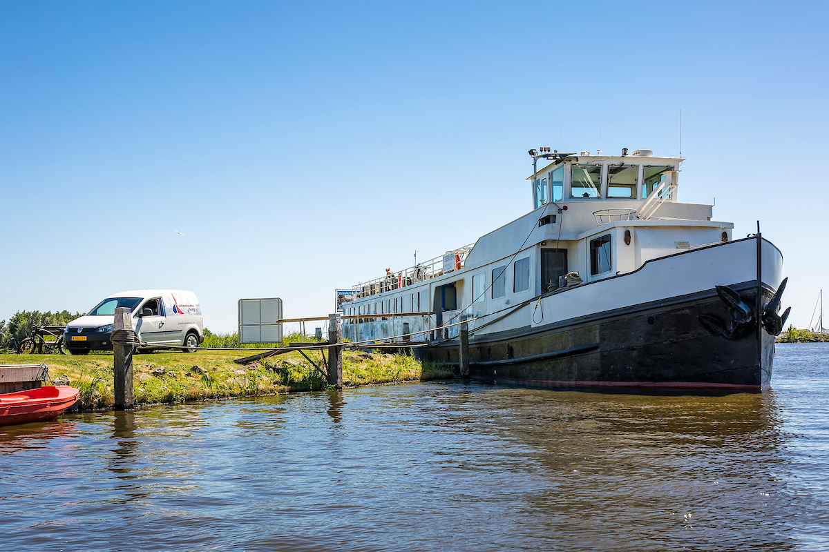 Hotelschip It Beaken 1902 – accommodatieschip Friesland