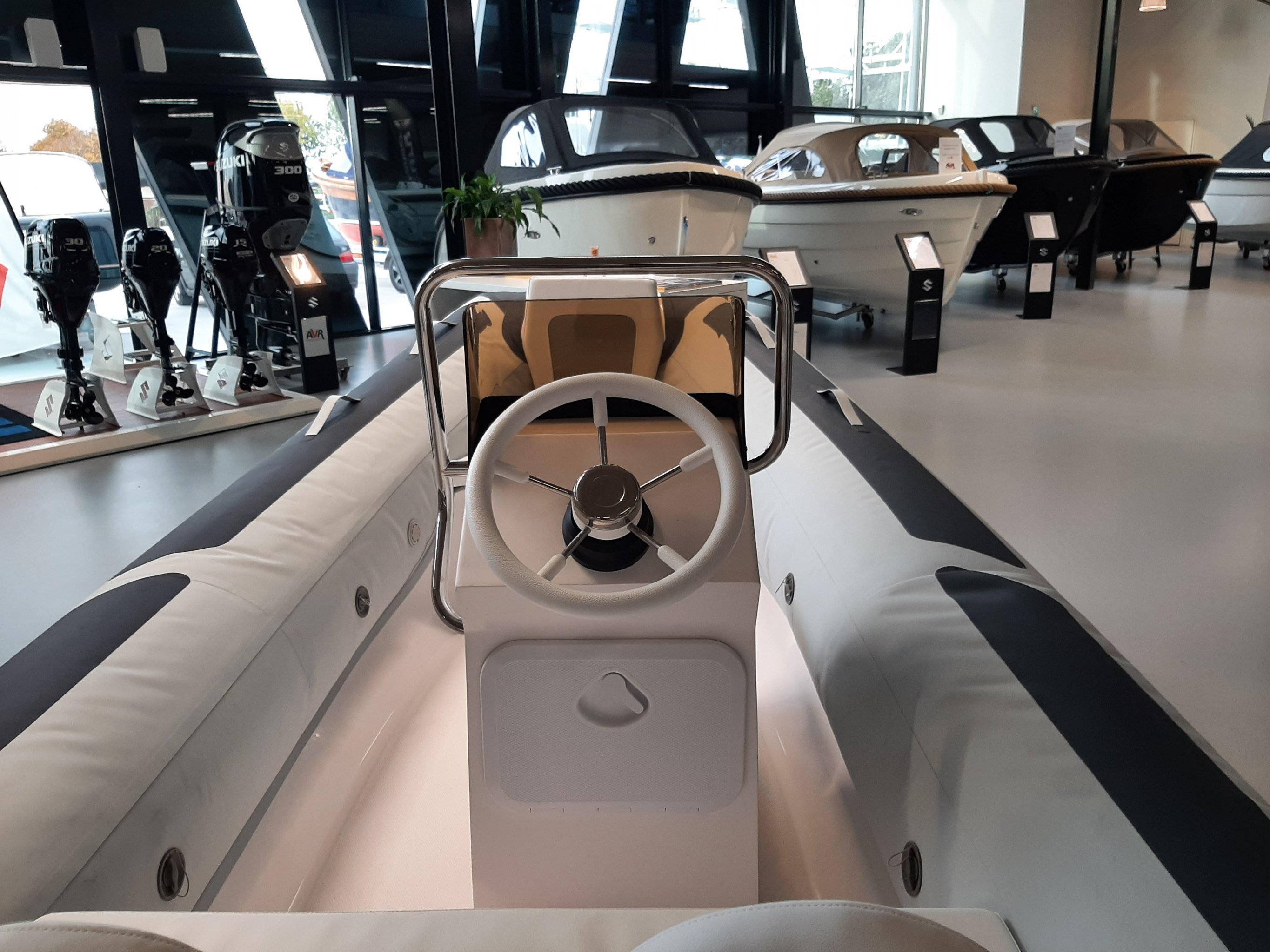 Nimarine MX 450 RIB – compacte rubberboot voor 6 personen - Foto 4